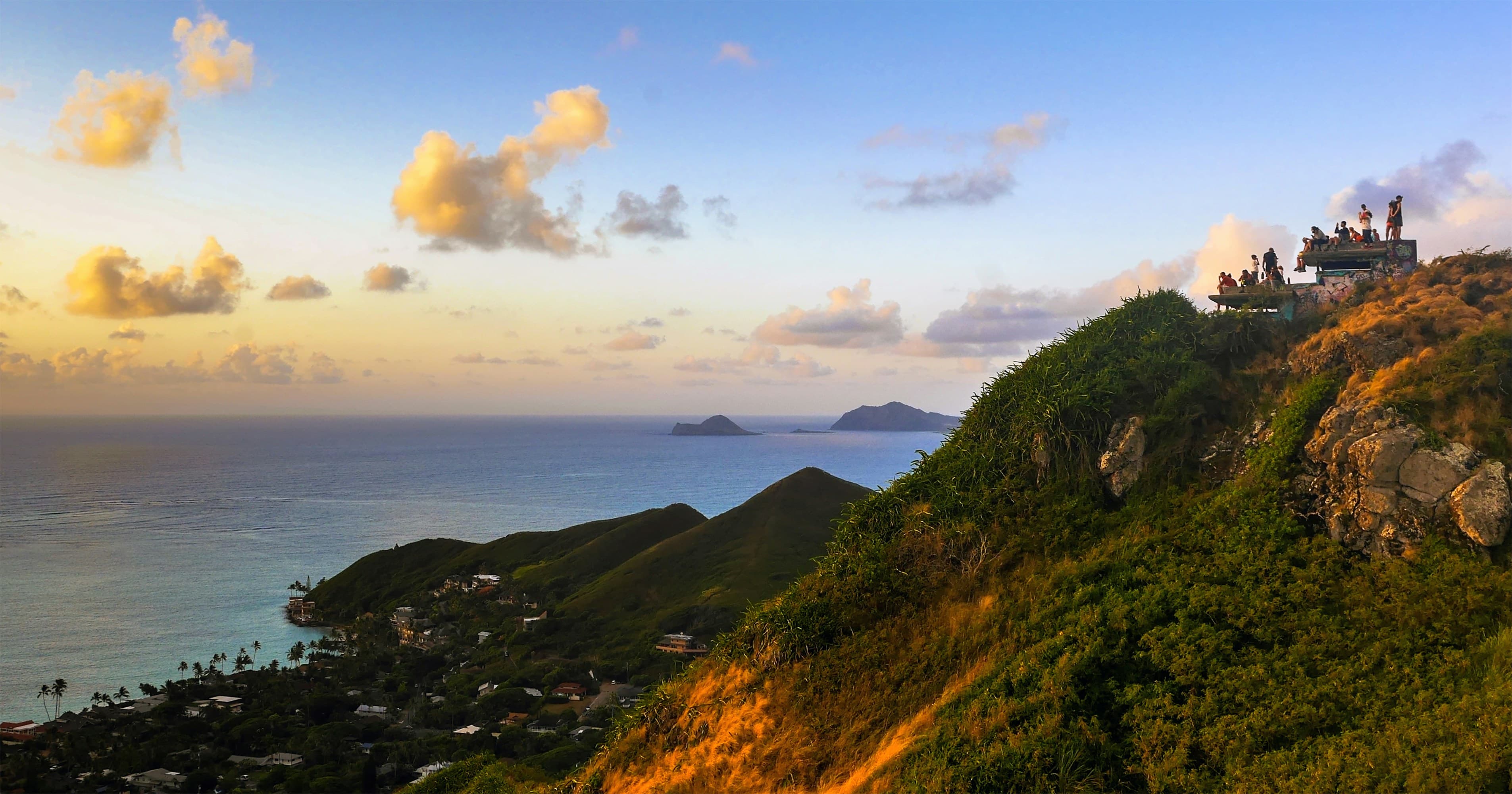 Scenic hiking trail overlooking Oahu coastline and ocean